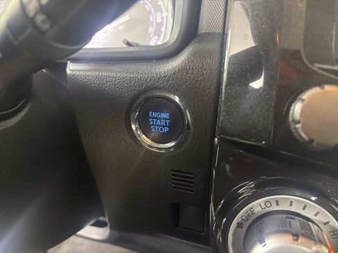 Used 2021 Toyota 4Runner TRD Off-Road Premium w/ Moonroof Package AWD/4WD image 24
