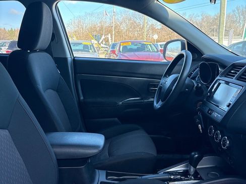 Used 2018 Mitsubishi Outlander Sport ES image 14