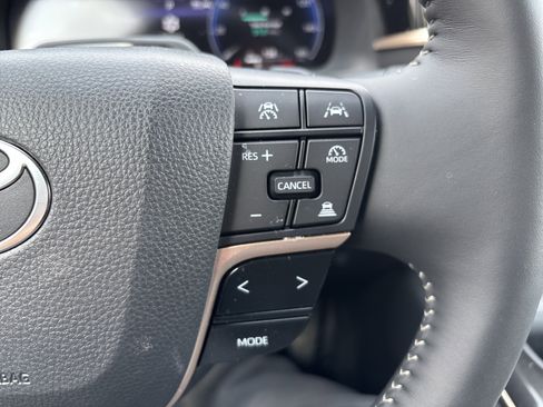 Certified 2025 Toyota Crown Signia w/ Advanced Technology Package image 20