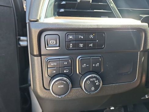 Used 2025 Chevrolet Tahoe LT AWD/4WD image 18