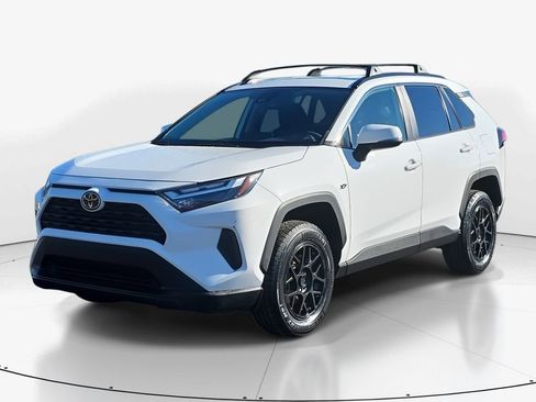Used 2023 Toyota RAV4 XLE image 9