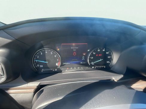 Used 2023 Ford Explorer Limited w/ Limited Technology Package image 15