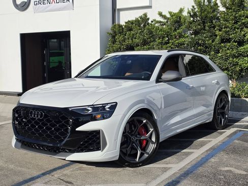 Used 2025 Audi RS Q8 performance AWD/4WD image 2
