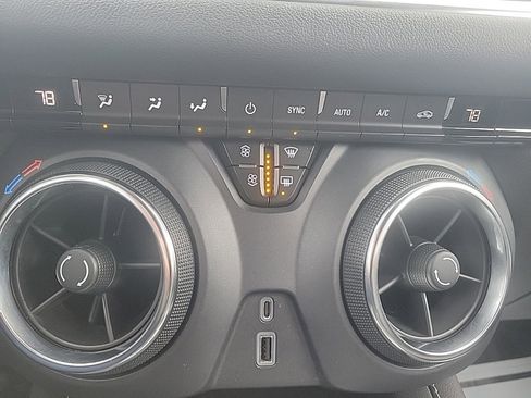 Used 2023 Chevrolet Blazer LT w/ LPO, Floor Liner Package image 17