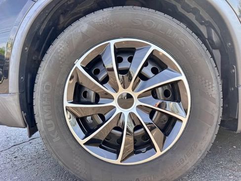 Used 2018 Nissan Rogue S AWD/4WD image 32