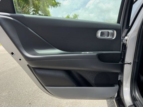 Used 2024 Hyundai Ioniq 6 SE RWD image 35