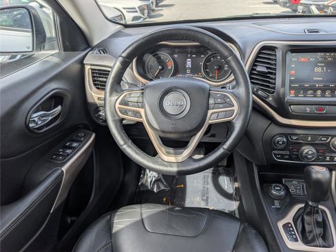 Used 2018 Jeep Cherokee Limited w/ High Altitude Package image 17