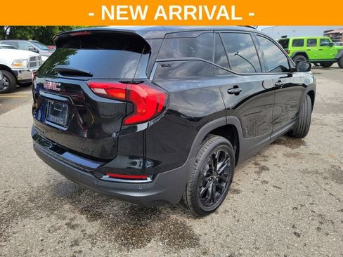 Used 2021 GMC Terrain SLT w/ Elevation Edition AWD/4WD image 3