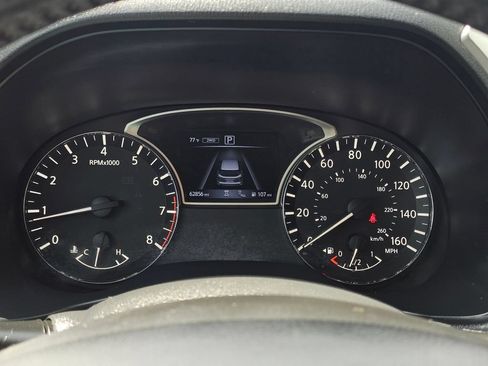 Used 2020 Nissan Pathfinder SL AWD/4WD image 30