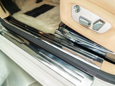 Used 2013 Rolls-Royce Ghost image 34