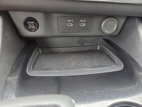 Used 2026 Nissan Rogue SV FWD image 17