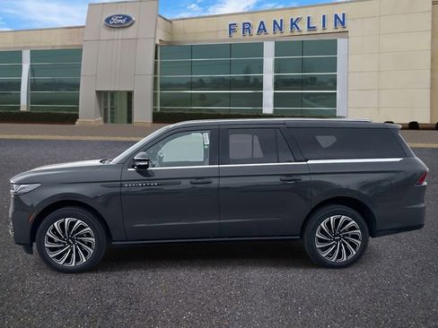 New 2026 Lincoln Navigator L Black Label image 4