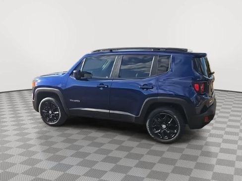 Used 2018 Jeep Renegade Latitude w/ Cold Weather Group image 6