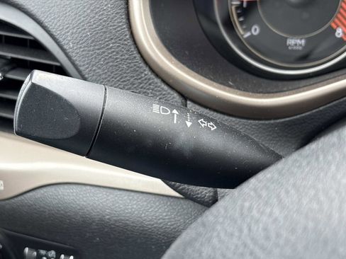 Used 2014 Jeep Cherokee Altitude w/ Comfort/Convenience Group image 19