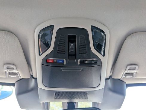 Used 2025 Subaru Outback Premium image 29