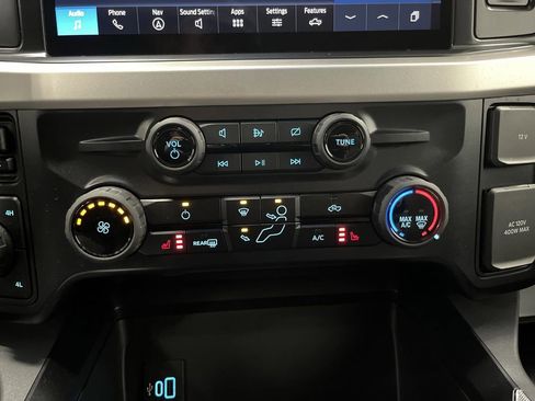 Used 2024 Ford F250 XLT w/ XLT Premium Package image 21