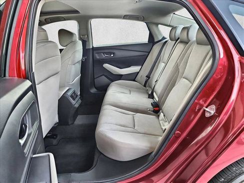 Used 2025 Honda Accord SE image 18