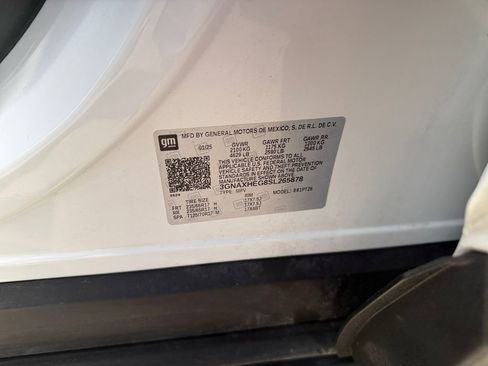 Used 2025 Chevrolet Equinox LT FWD image 29