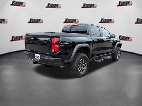 Used 2024 Chevrolet Colorado ZR2 AWD/4WD image 5