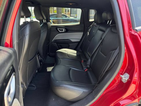 Used 2025 Jeep Compass Limited AWD/4WD image 22