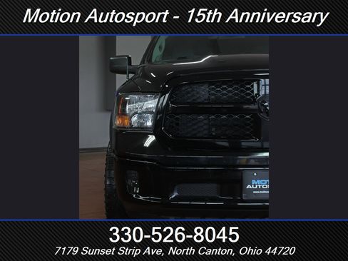Used 2019 RAM 1500 Classic SLT w/ Black Appearance Group image 5