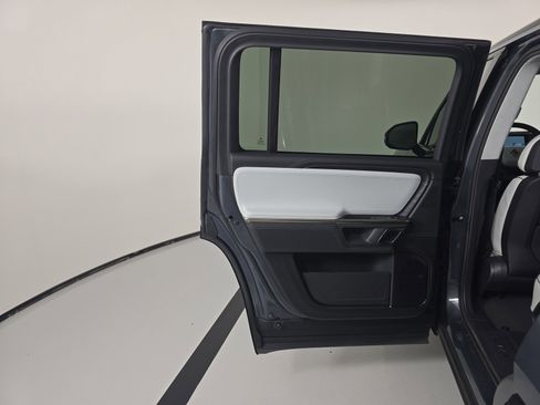Used 2024 Rivian R1S Adventure AWD/4WD image 17