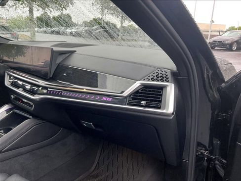 Used 2024 BMW X6 xDrive40i w/ Premium Package image 16