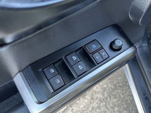 Used 2023 Toyota Tacoma SR5 w/ Technology Package AWD/4WD image 17