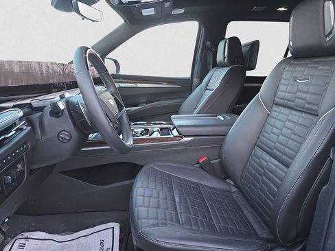 Certified 2025 Cadillac Escalade Sport Platinum w/ LPO, ONYX Package image 10