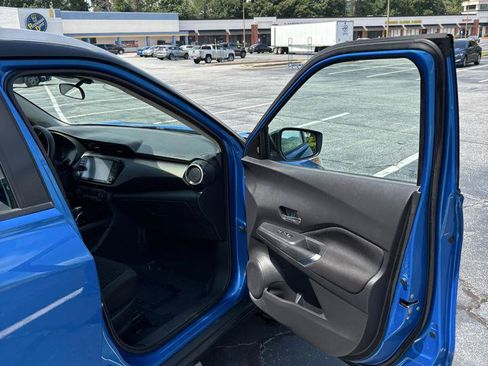 Used 2021 Nissan Kicks SV FWD image 16