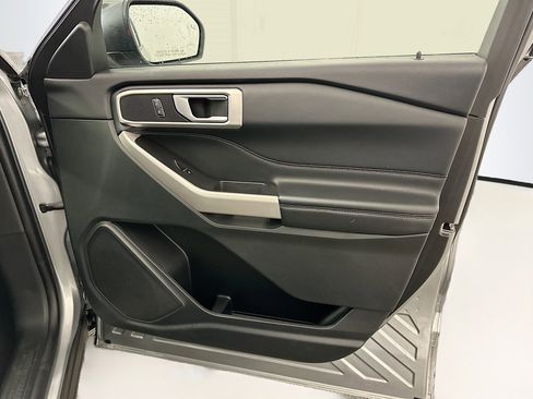 Used 2023 Ford Explorer XLT w/ Equipment Group 202A image 35