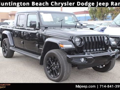 Used 2021 Jeep Gladiator Overland AWD/4WD image 1