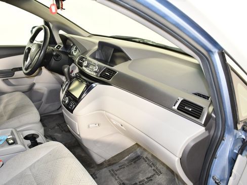 Used 2014 Honda Odyssey EX image 40
