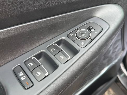 Used 2020 Hyundai Santa Fe SEL w/ Convenience Package FWD image 11