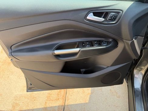 Used 2017 Ford Escape Titanium FWD image 12
