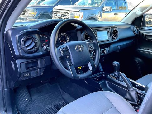 Used 2019 Toyota Tacoma SR image 18