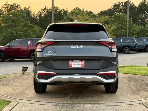 Used 2024 Kia Sportage EX FWD image 6