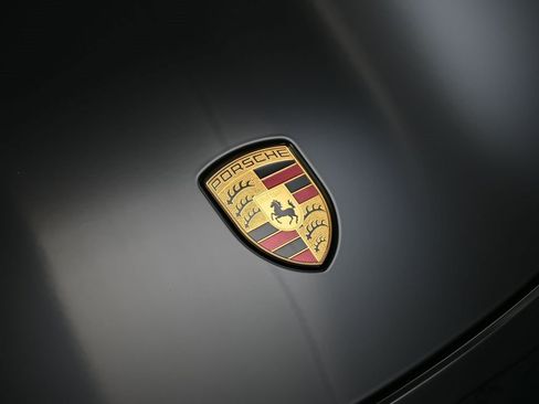 Used 2025 Porsche 718 Cayman image 13