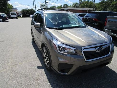 Used 2019 Subaru Forester Premium w/ Popular Package #1 AWD/4WD image 1