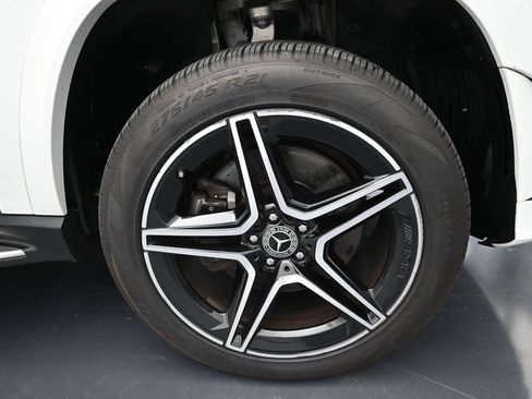 Used 2022 Mercedes-Benz GLS 450 4MATIC image 17