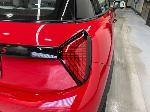 Certified 2025 MINI Cooper S image 5