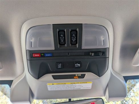 Used 2020 Subaru Crosstrek 2.0i Limited w/ Moonroof Package w/Navigation image 24