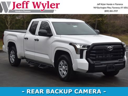 Used 2025 Toyota Tundra SR image 1