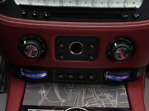 Used 2020 Rolls-Royce Ghost RWD image 32