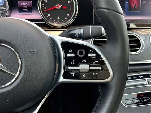 Used 2019 Mercedes-Benz E 300 4MATIC image 21