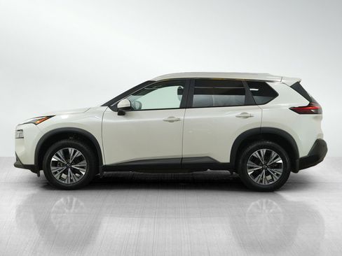 Used 2023 Nissan Rogue SV w/ SV Premium B Package image 2
