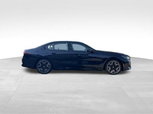 Certified 2026 BMW i5 eDrive40 w/ Executive Package AWD/4WD image 10