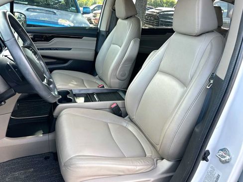Used 2024 Honda Odyssey Touring image 17