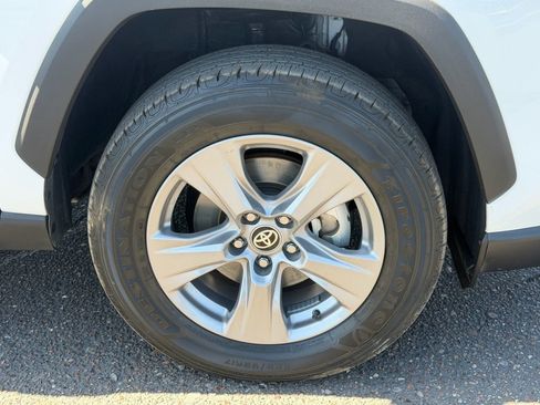 Used 2025 Toyota RAV4 XLE FWD image 11
