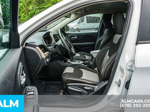 Used 2016 Jeep Cherokee Sport FWD image 19